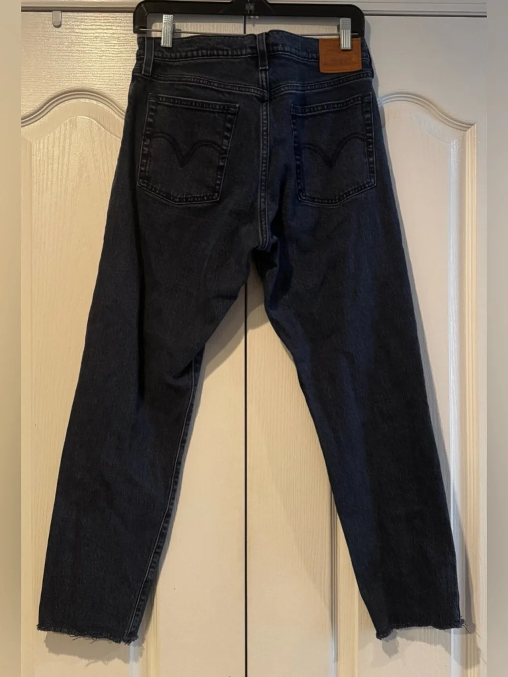 Levi’s Wedgie Straight Leg Dark Wash Jeans with Frayed Hem - Size 29